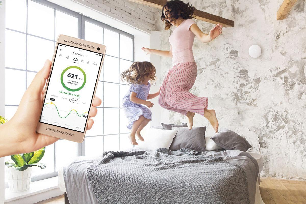 Waveplus (Airthings)                offre aux particuliers et entreprises la possibilité d'analyser les pièces pour détecter les risques de propagation de virus.
