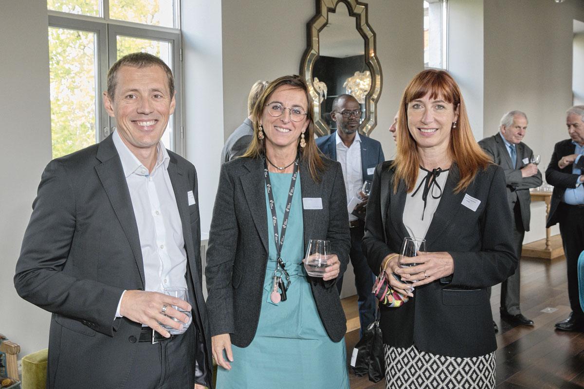 Sébastien Durieux, vice-président de la SRIW, Carina Sutera Sardo, head of trade and export finance chez John Cockerill, et Pascale Delcomminette, administratrice générale de l'Awex.