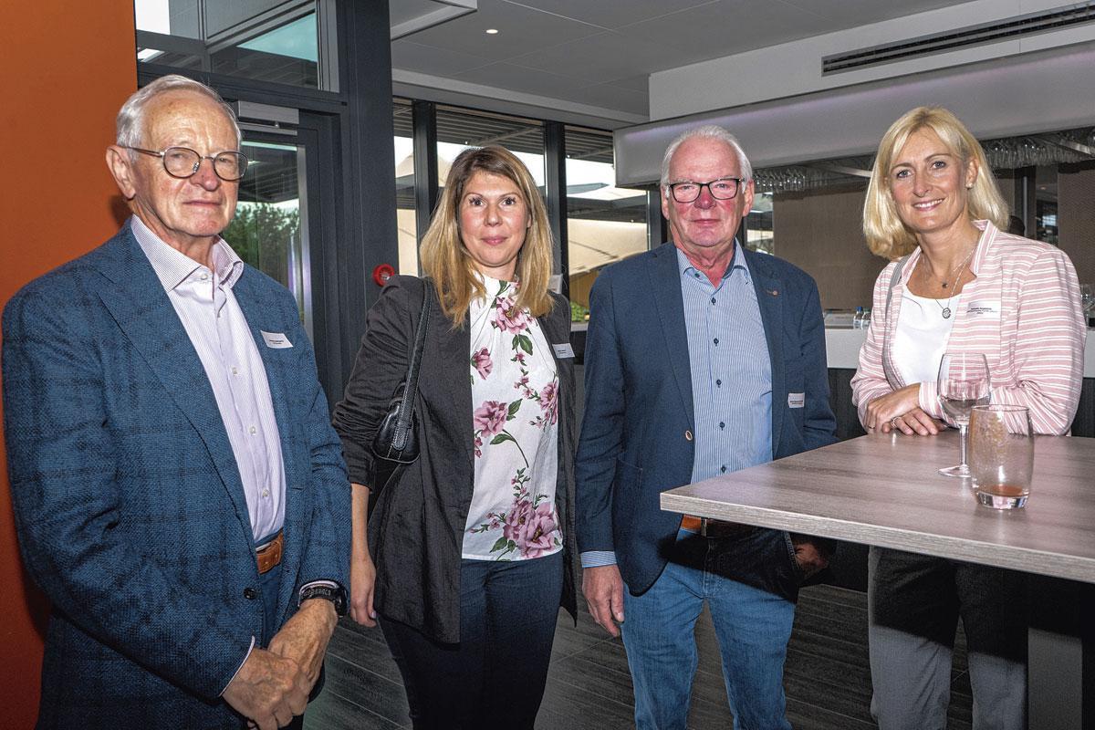 Amand Geeraerts, indépendant, Emilie Henri, business developer chez Convidencia, Jean-Claude Duchaine, gérant de Vitrerie Duchaine, et Isabelle Dujardin, directrice commerciale Brabant wallon chez CapitalatWork Foyer Group.