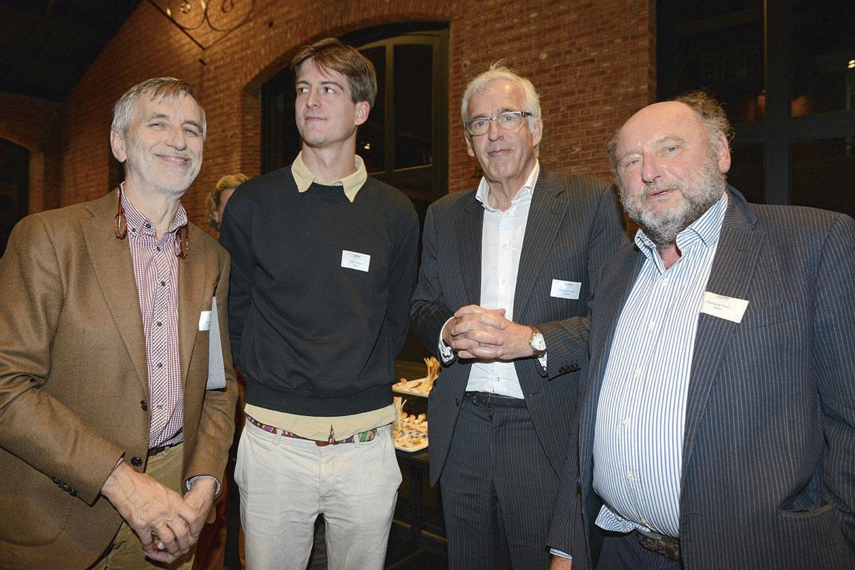 Jacques Crahay, administrateur délégué de Cosucra, Christian Leysen, administrateur d'Ahlers, et son fils Denis, analyste chez Datashift, et Patrice le Hodey, administrateur d'IPM Group.