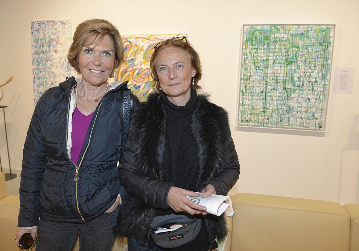 L'artiste Pascale Christoffel aux côtés de la juge Vinciane Boon.