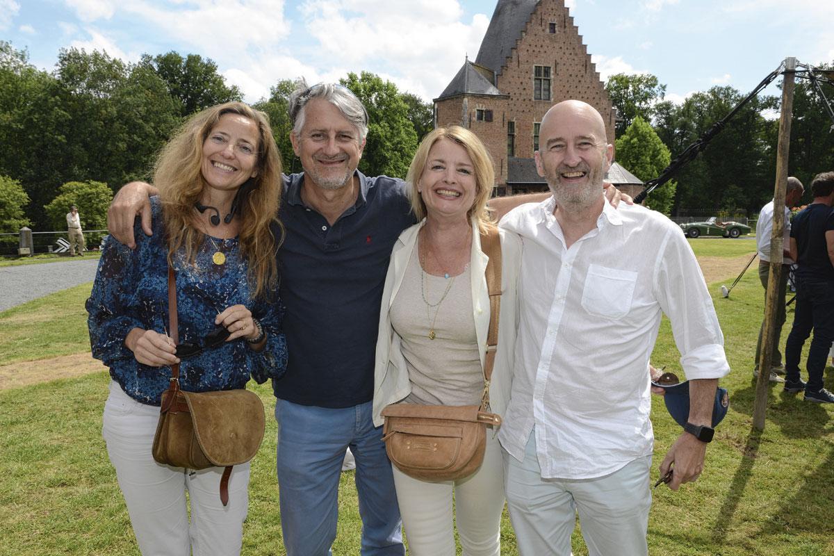 4. Pierre Nothomb, managing partner de Deminor, et son épouse, Sandrine, aux côtés du professeur Dominique Biarent, chef de clinique de l'unité de soins intensifs pédiatriques et des urgences de l'hôpital Reine Fabiola, et son époux, Albert Kestemont.