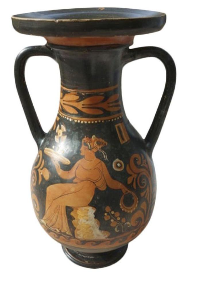 Vase apulien (Grande Grèce), 4e siècle avant J-C. Déjà à partir de quelques milliers d'euros.