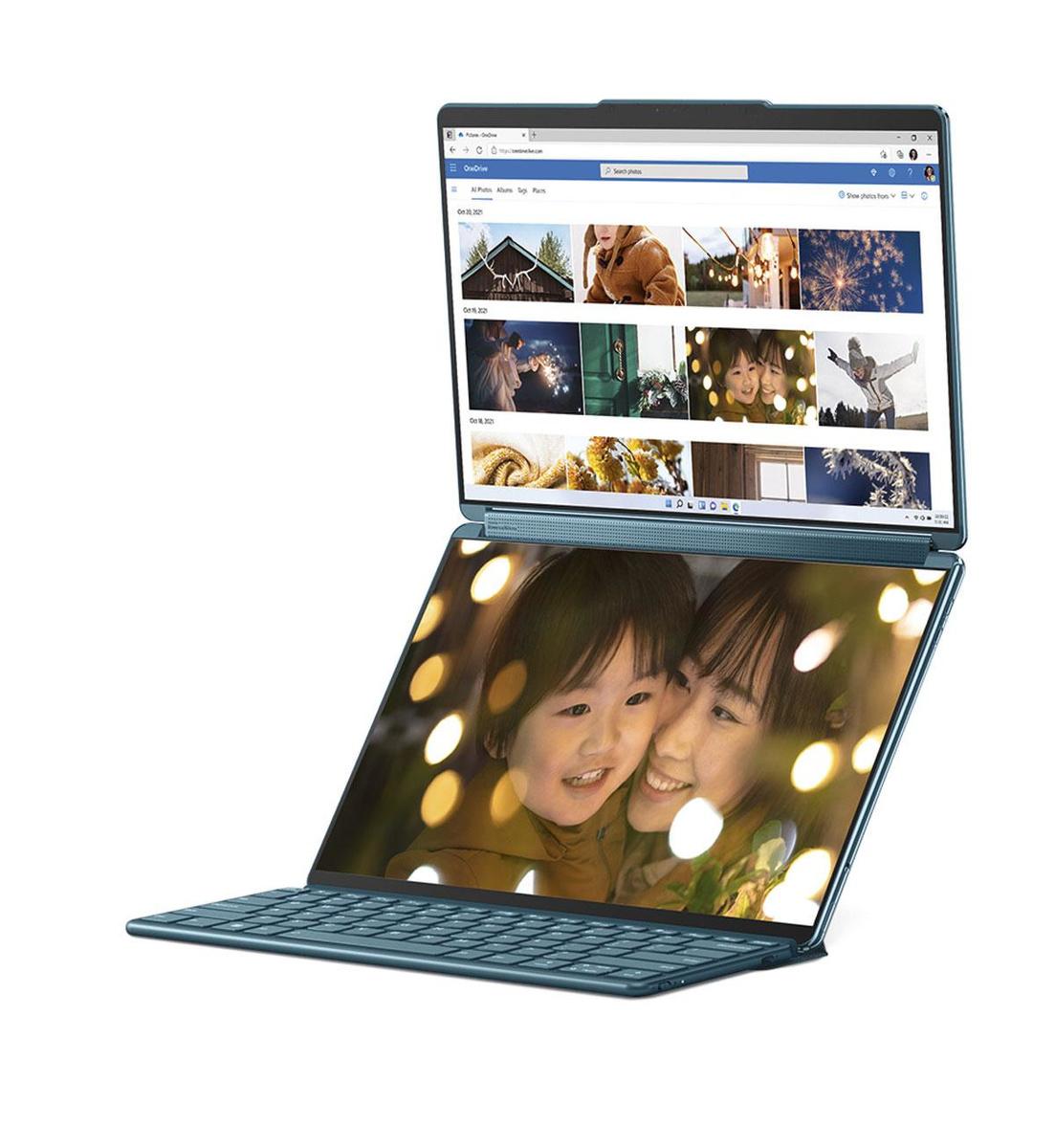 Lenovo Yoga Book 9iCe PC propose deux écrans Oled 2,8K tactiles.