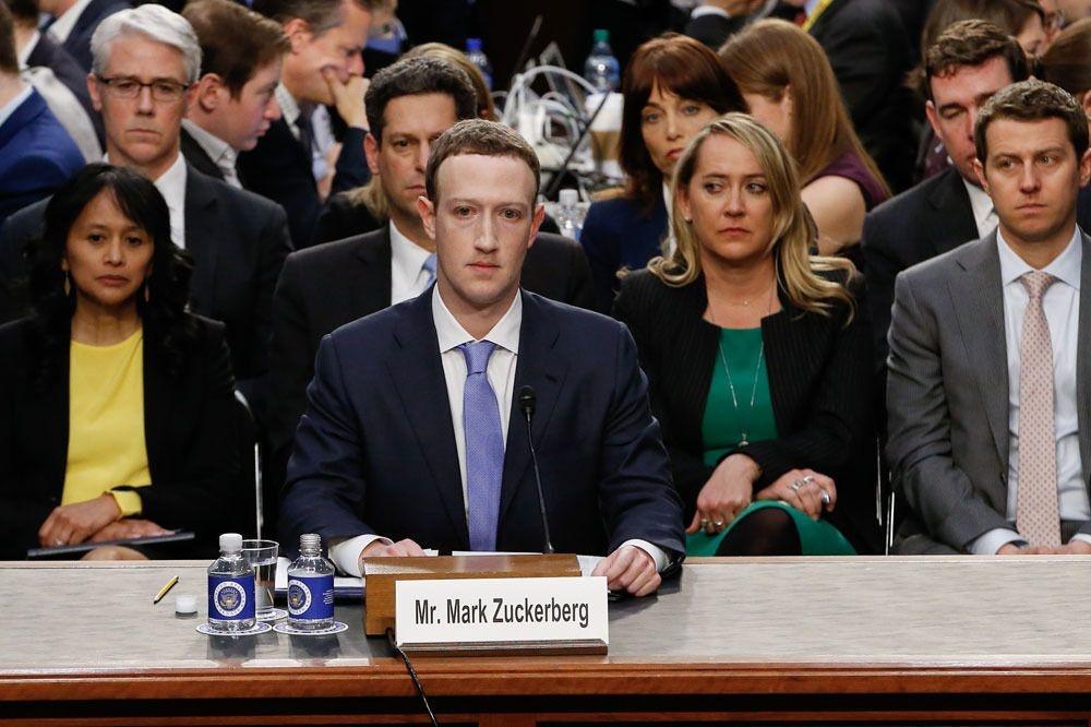 Mark Zuckerberg getuigt voor de Amerikaanse Senaat op 10 april 2018 naar aanleiding van het Cambridge Analytica schandaal.