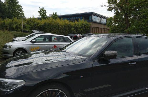 BMW affiche les abords de la voiture en 3D