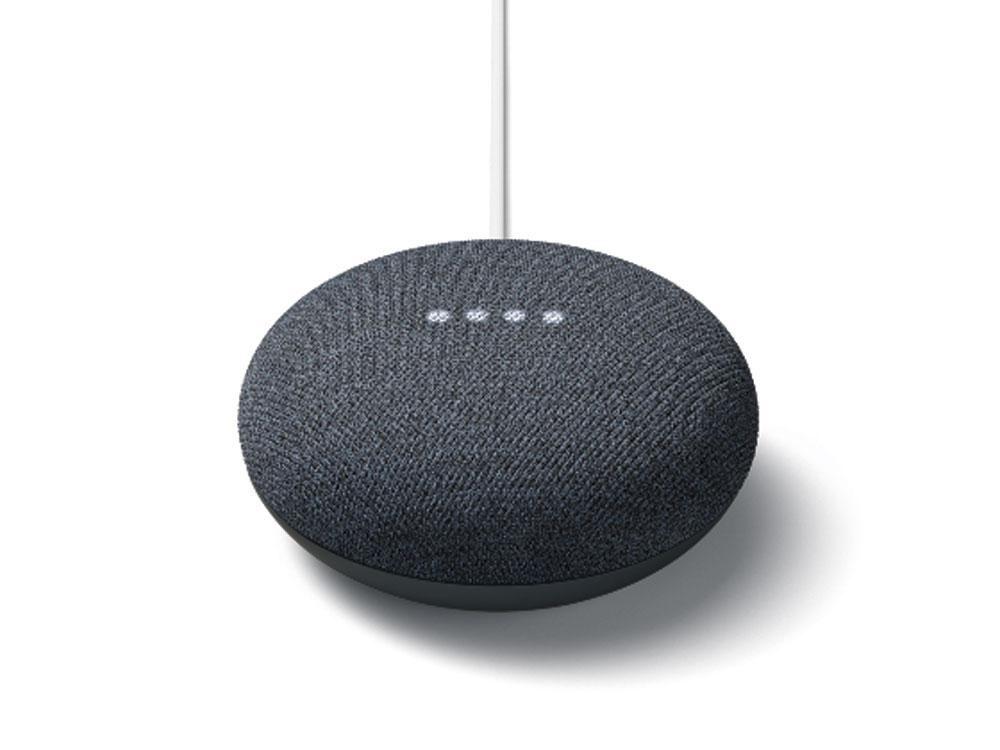 Le Google Nest Mini réagit rapidement aux commandes vocales.
