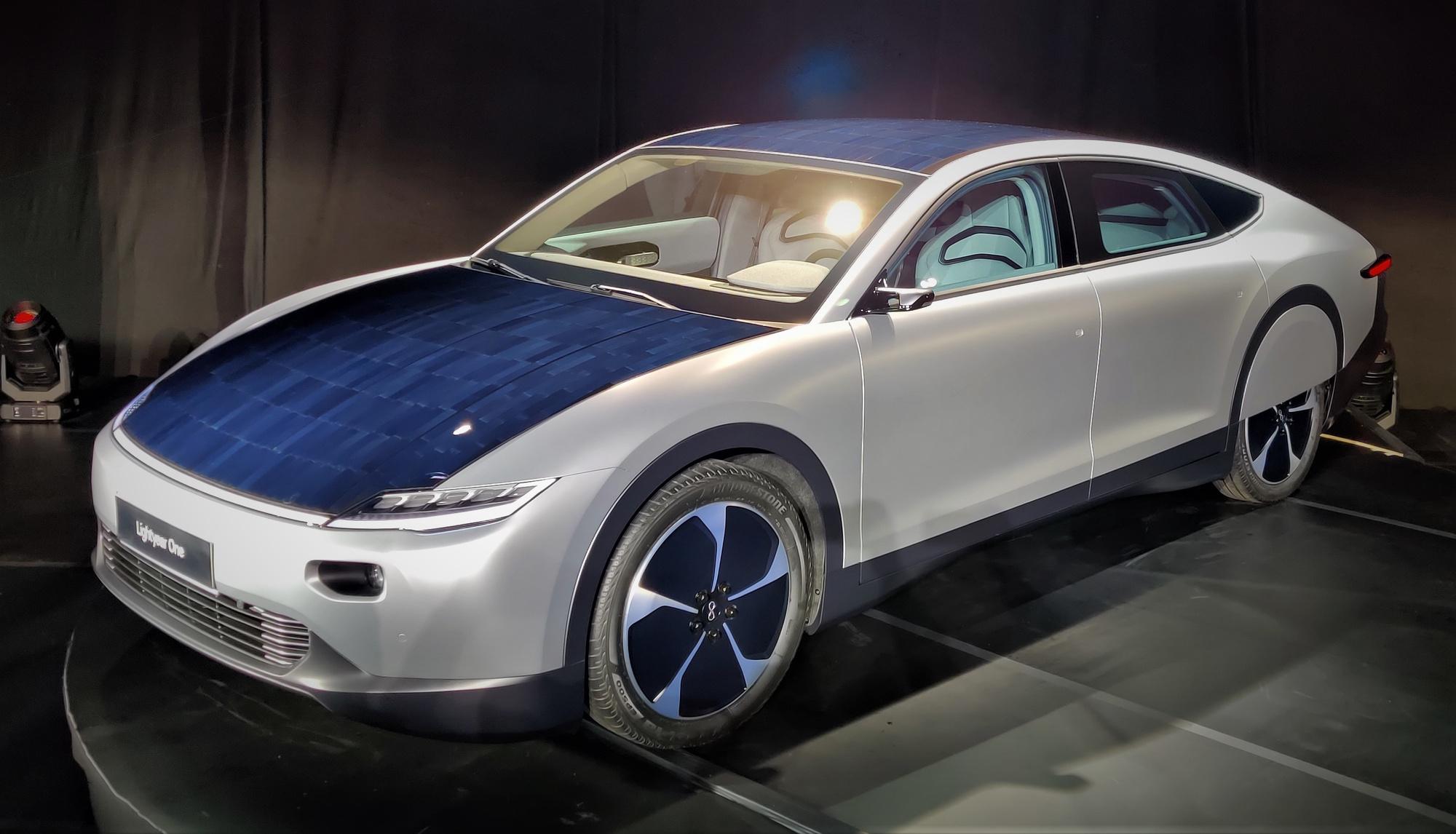 La voiture solaire de Lightyear représente-t-elle le futur de l'automobile?