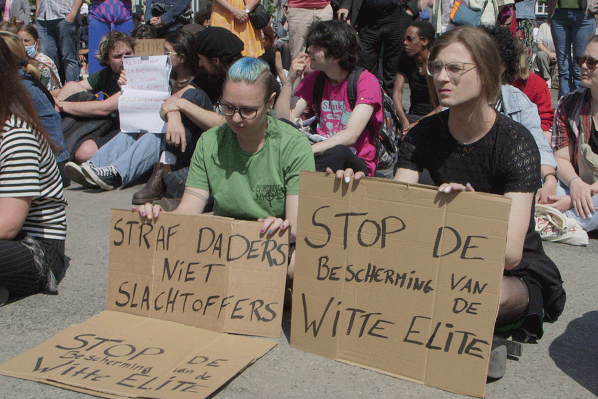 Afgelopen zondag: stil protest in Antwerpen naar aanleiding van de uitspraak in de zaak-Sanda Dia.
