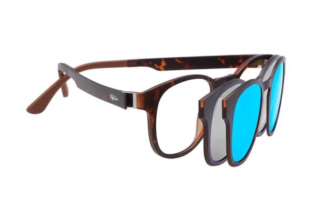 Lunettes de vue VS solaires: cinq options pour protéger ses yeux quand on  porte des lunettes