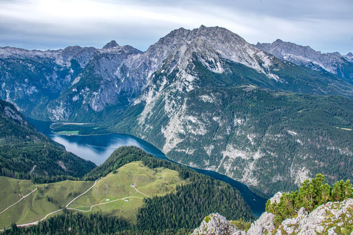 Het alpien bergdecor van Berchtesgaden