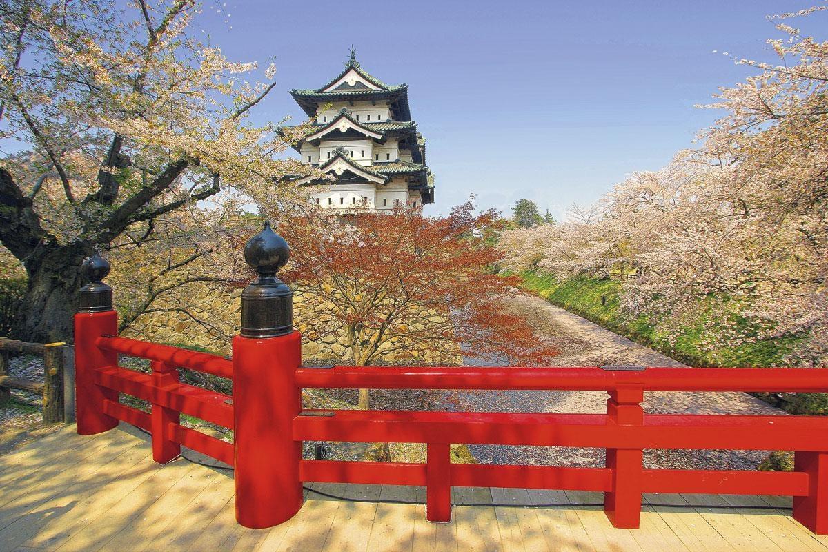Le jardin du château médiéval d'Hirosaki.