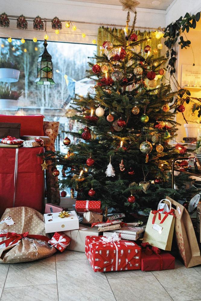 Wij Belgen geven gemiddeld 440 euro uit voor de eindejaarsfeesten. We spenderen dat bedrag vooral aan cadeaus (44%), eten en drinken (34%).