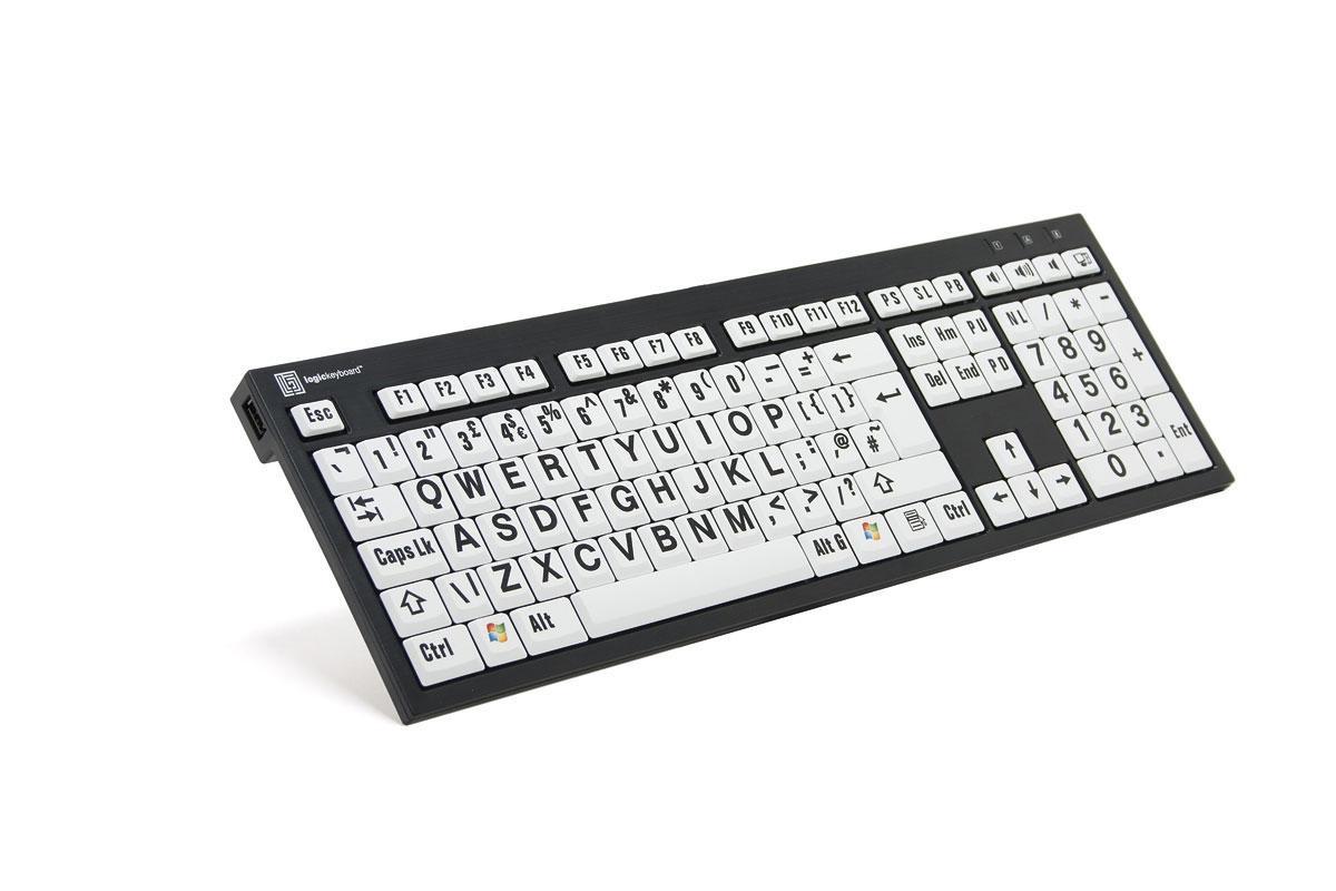 Un clavier affichant des caractères de plus grande taille peut  faciliter la vie.