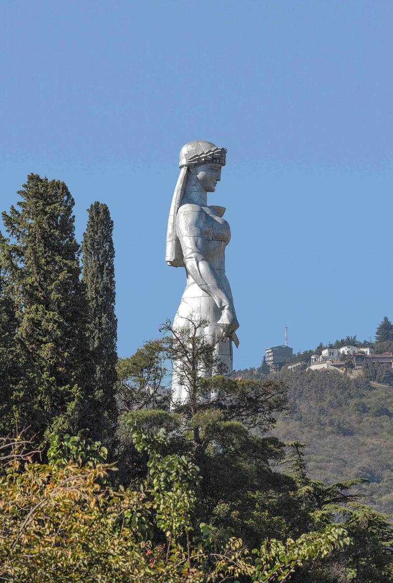 Tbilisi : La statue de Kartlis Deda.