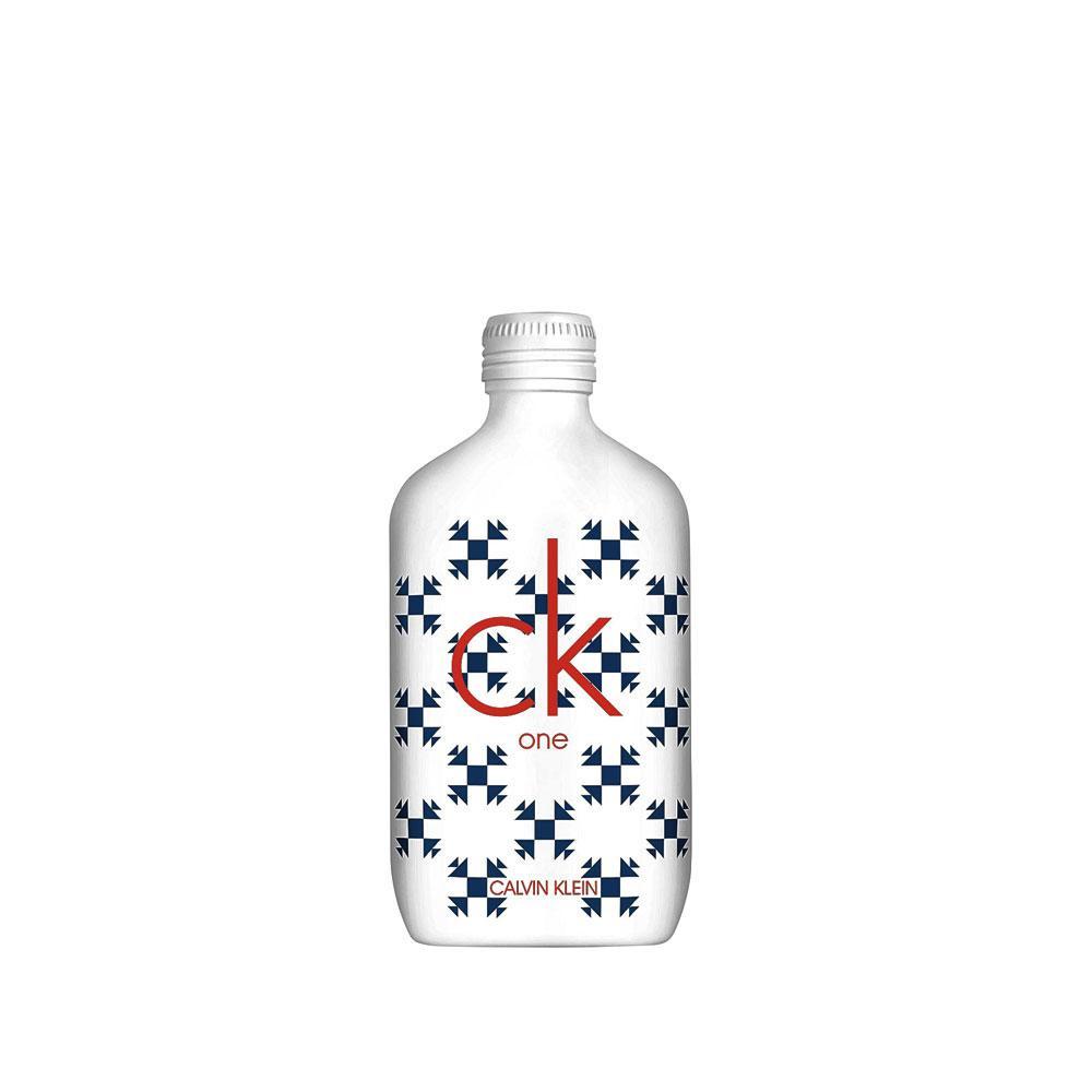 Patchwork aromatique et boisé pour le jus mixte ckOne Collector's Edition, Calvin Klein (49 ? 100 ml), en parfumeries et grands magasins (en ligne)
