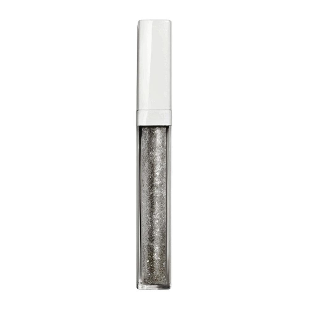 Gloss is terug van weggeweest. Om je favoriete lippenstift meer volume en glans te geven. Rouge Coco Gloss Crystal Clear van Chanel, 32 euro, in de parfumerie.