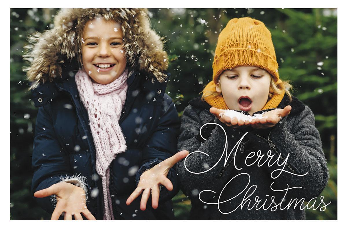 Postkaartformaat met familiekiekje, lettertype Christmas Wish (dafont.com)
