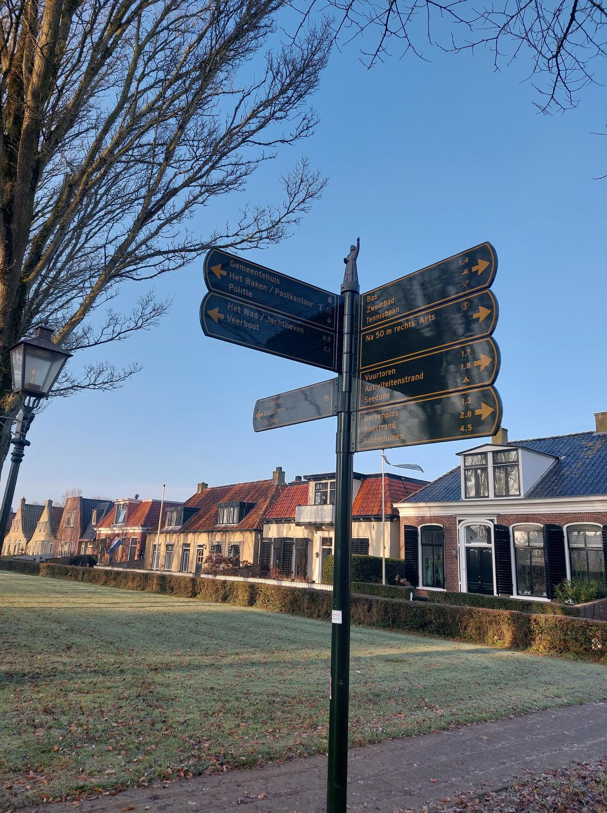 Schiermonnikoog-Dorp, een piepklein gehuchtje én kleinste dorp van Nederland. (foto tvdb)