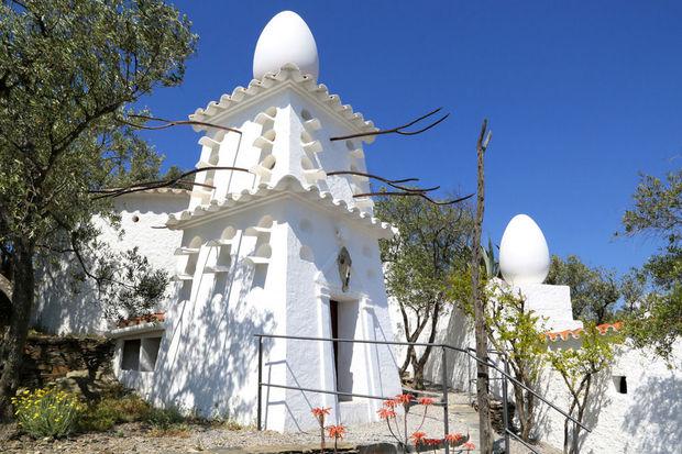 A Port Lligat, Dali a transformé une maison de pêcheur en construction surréaliste.