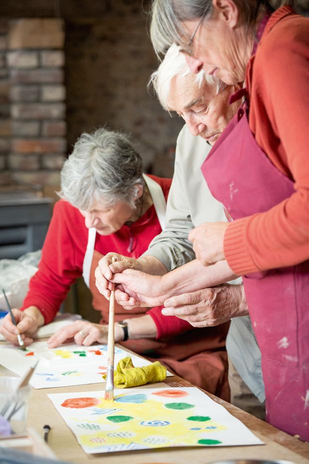 Mensen met dementie leven vaak op wanneer ze met een heel nieuwe hobby starten.