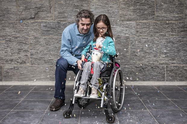 David Delabassée uit Doornik is de winnaar in de categorie Design. Hij bouwde een confettimachine voor zijn dochter. Lylou is 9 jaar en lijdt aan een neuromusculaire aandoening. Maar zoals alle kinderen van haar leeftijd viert ze graag carnaval. 