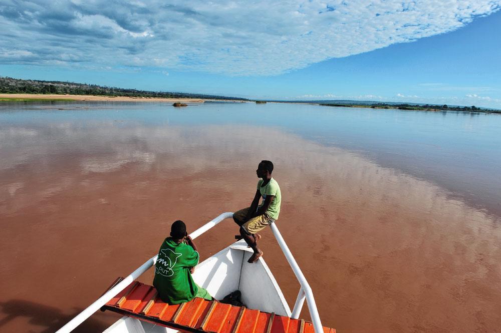1. En bateau sur le fleuve Tsiribihina.