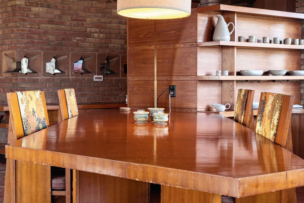 Frank Lloyd Wright a pavé la voie au style résidentiel contemporain de l'après-guerre.