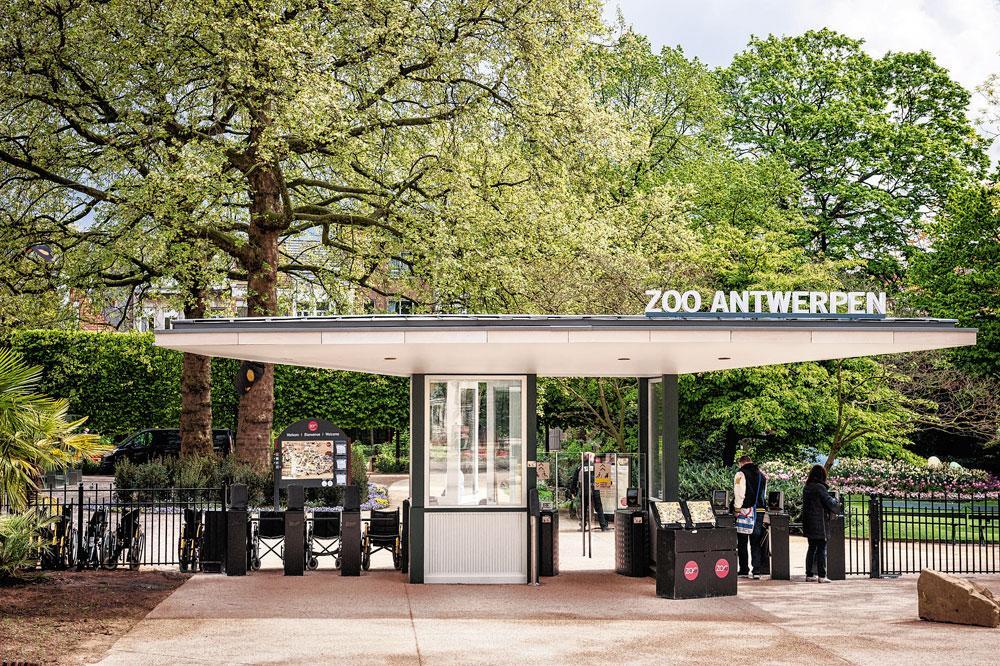 In 1843 kostte een ticketje 1 frank, evenveel als het volledige maandloon van een arbeider, waardoor enkel de rijke bourgeoisie naar de Zoo kon.