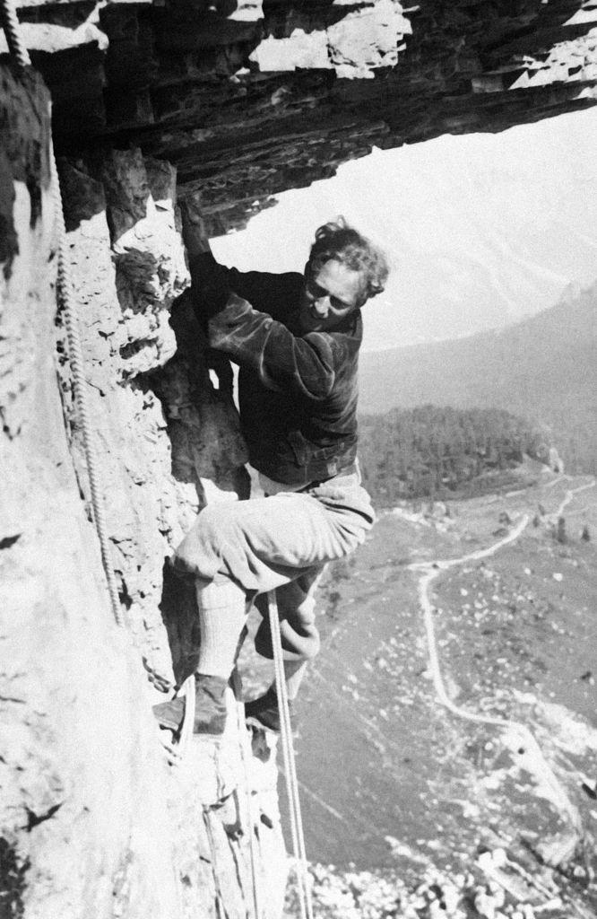Le Roi Léopold III De Belgique Faisant De L'Alpinisme