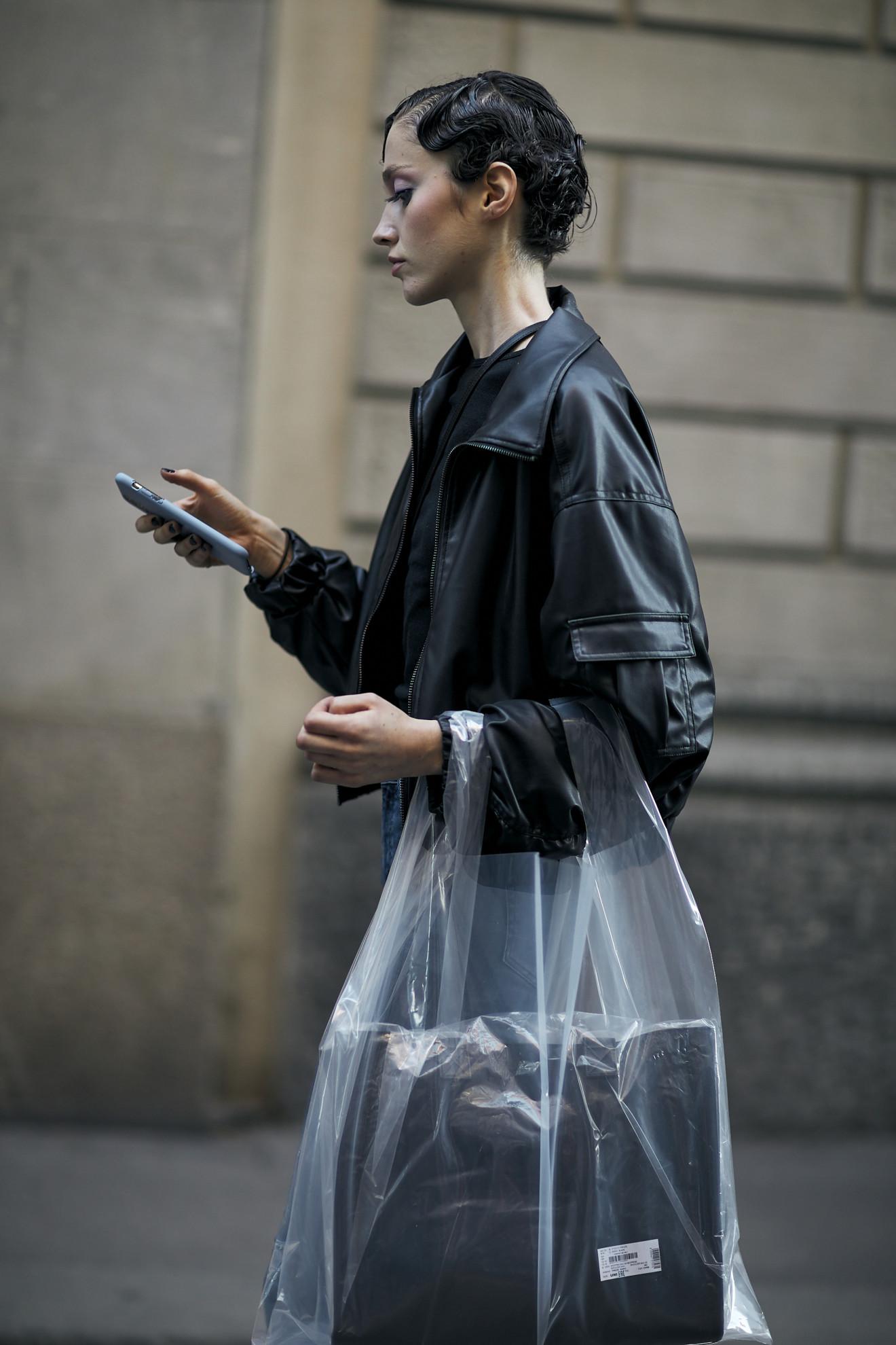 regenweer plastic tas