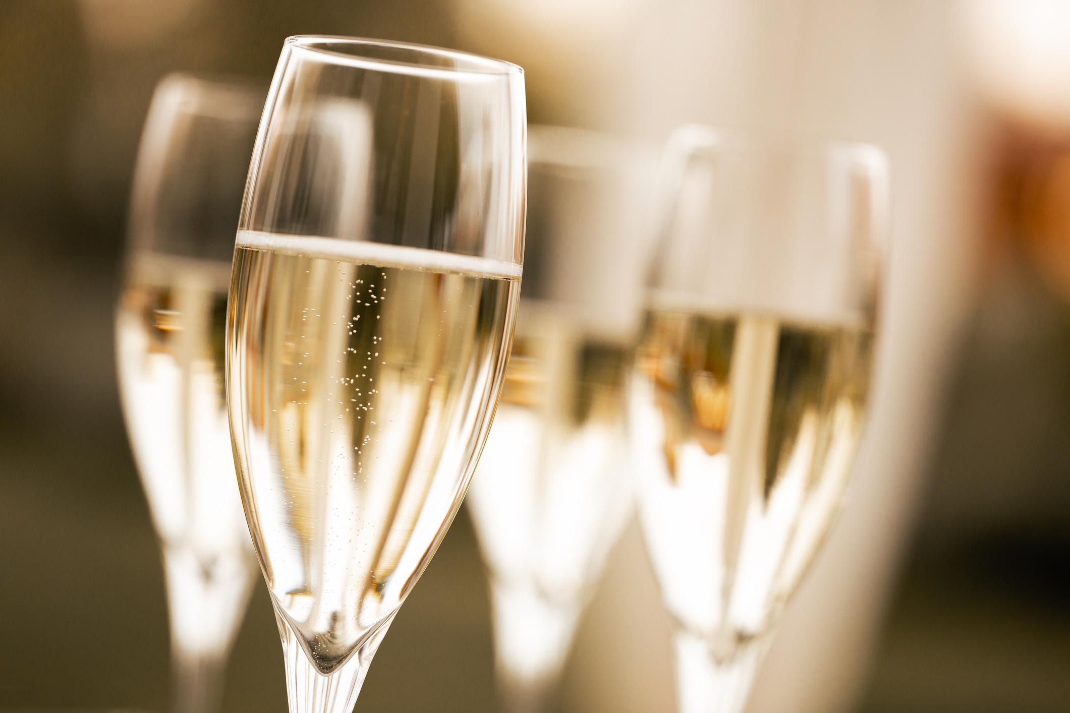 Hoe herken je een goede cava? Tips en weetjes voor de beste bubbels ...