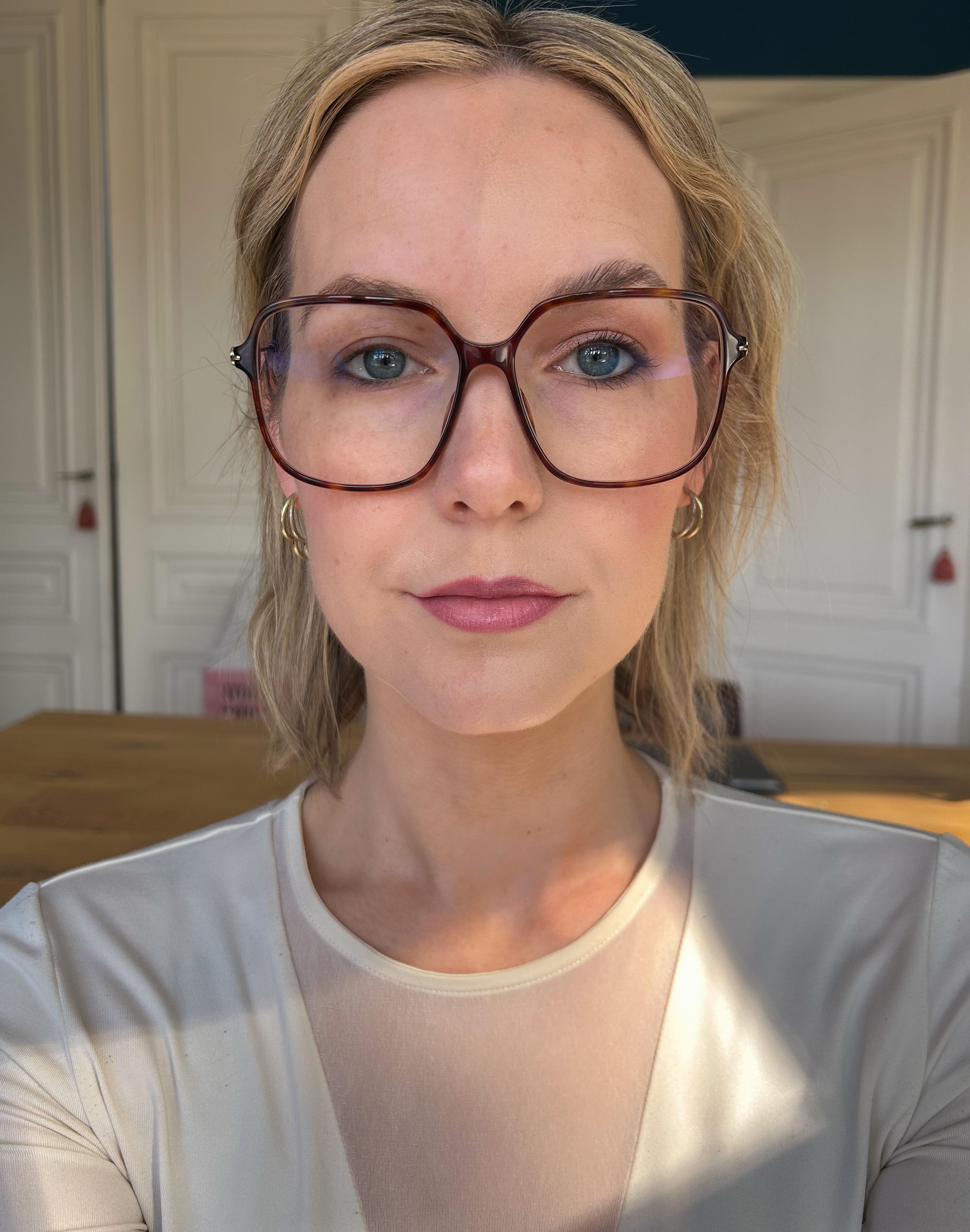make-up bril
