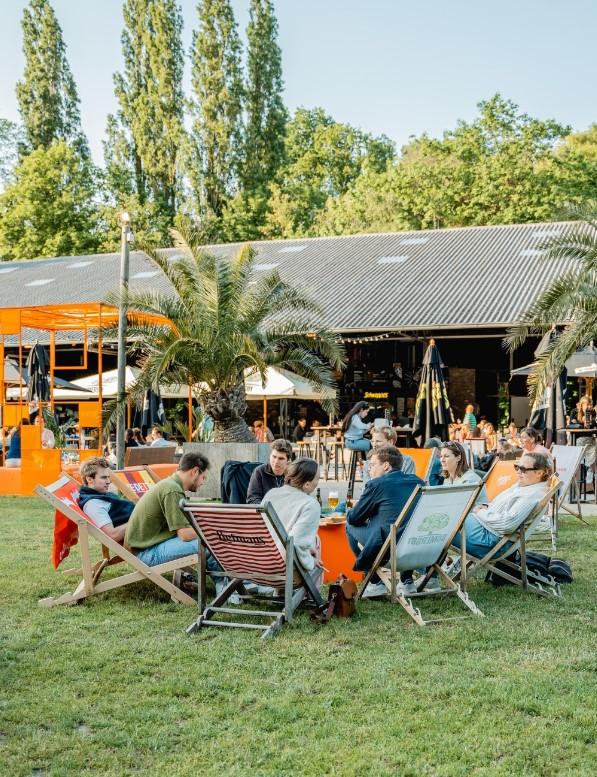 bar brial fort 4 mortsel overdekt terras regen