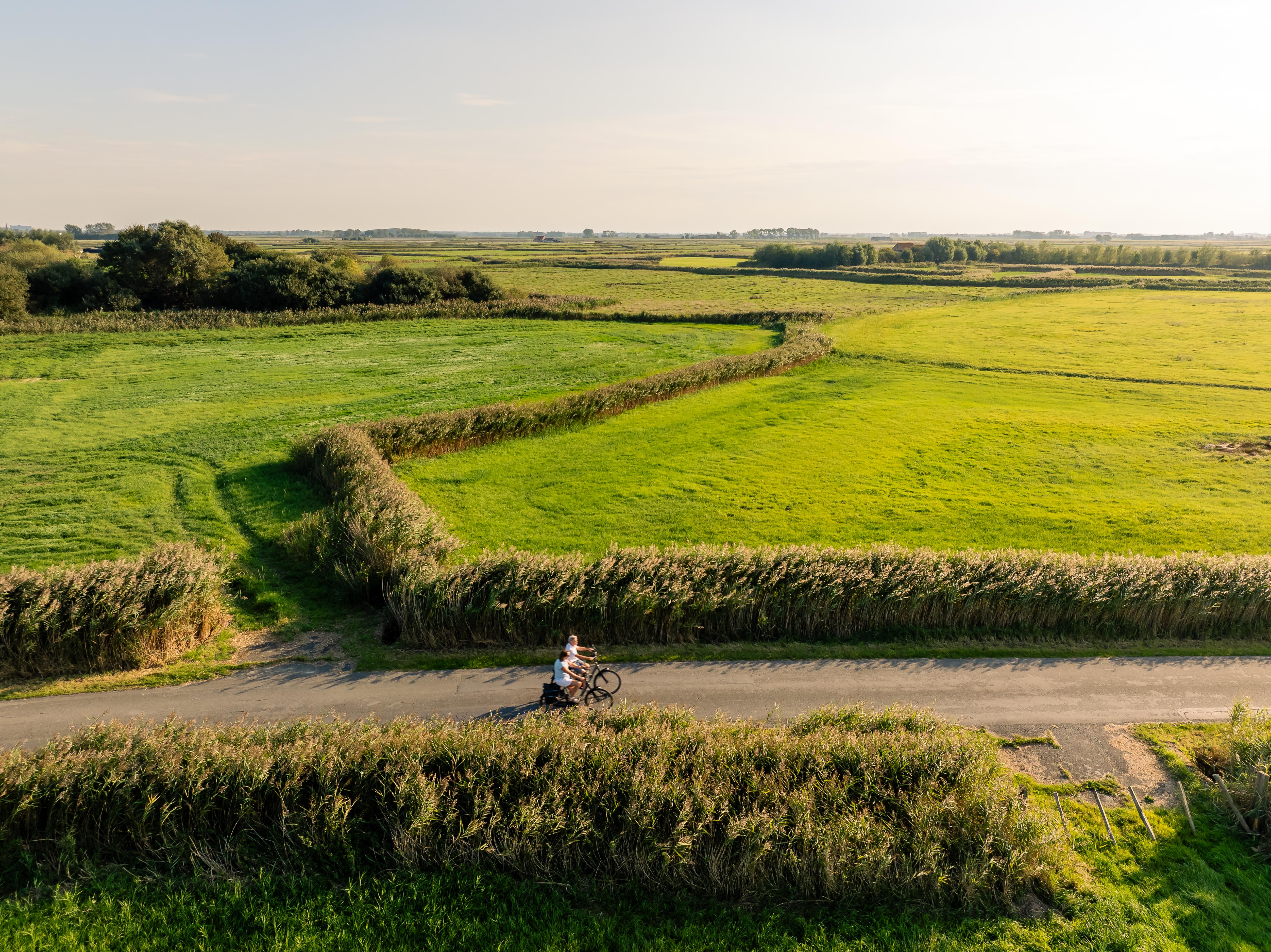 Fietsen en wandelen in de Uitkerkse Polder