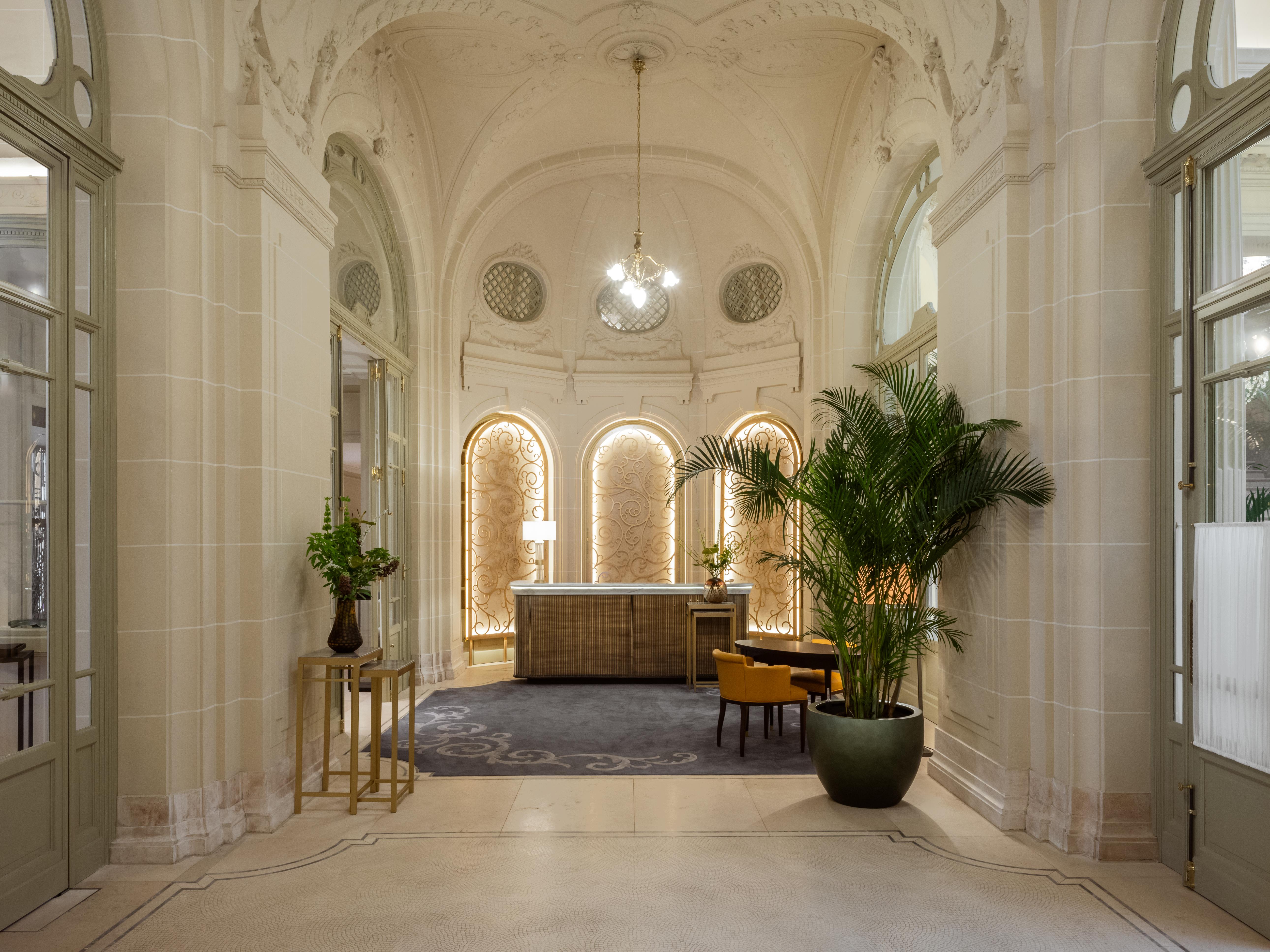 De gevel van Corinthia Brussel