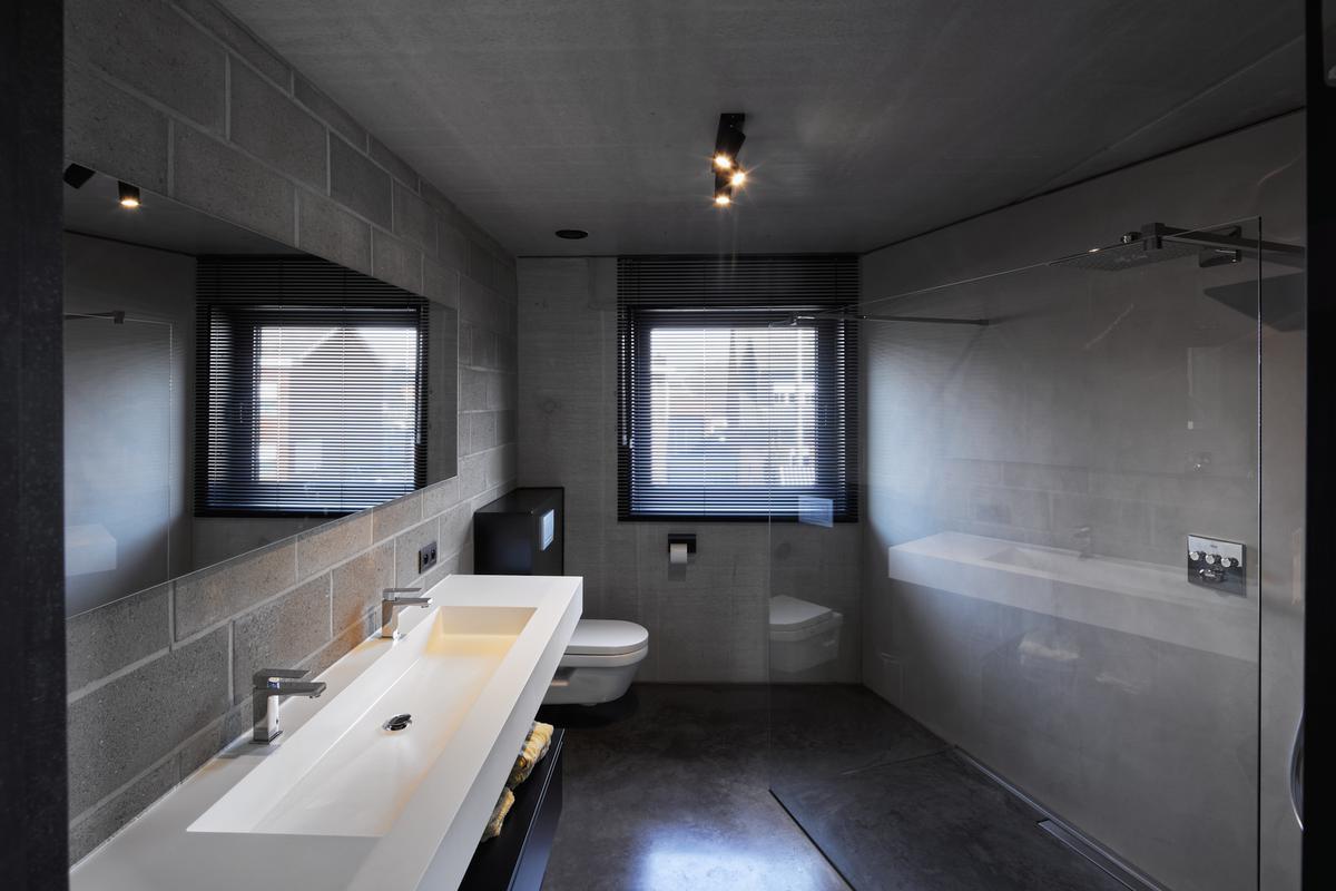 De industriële look werd in het hele interieur doorgetrokken.