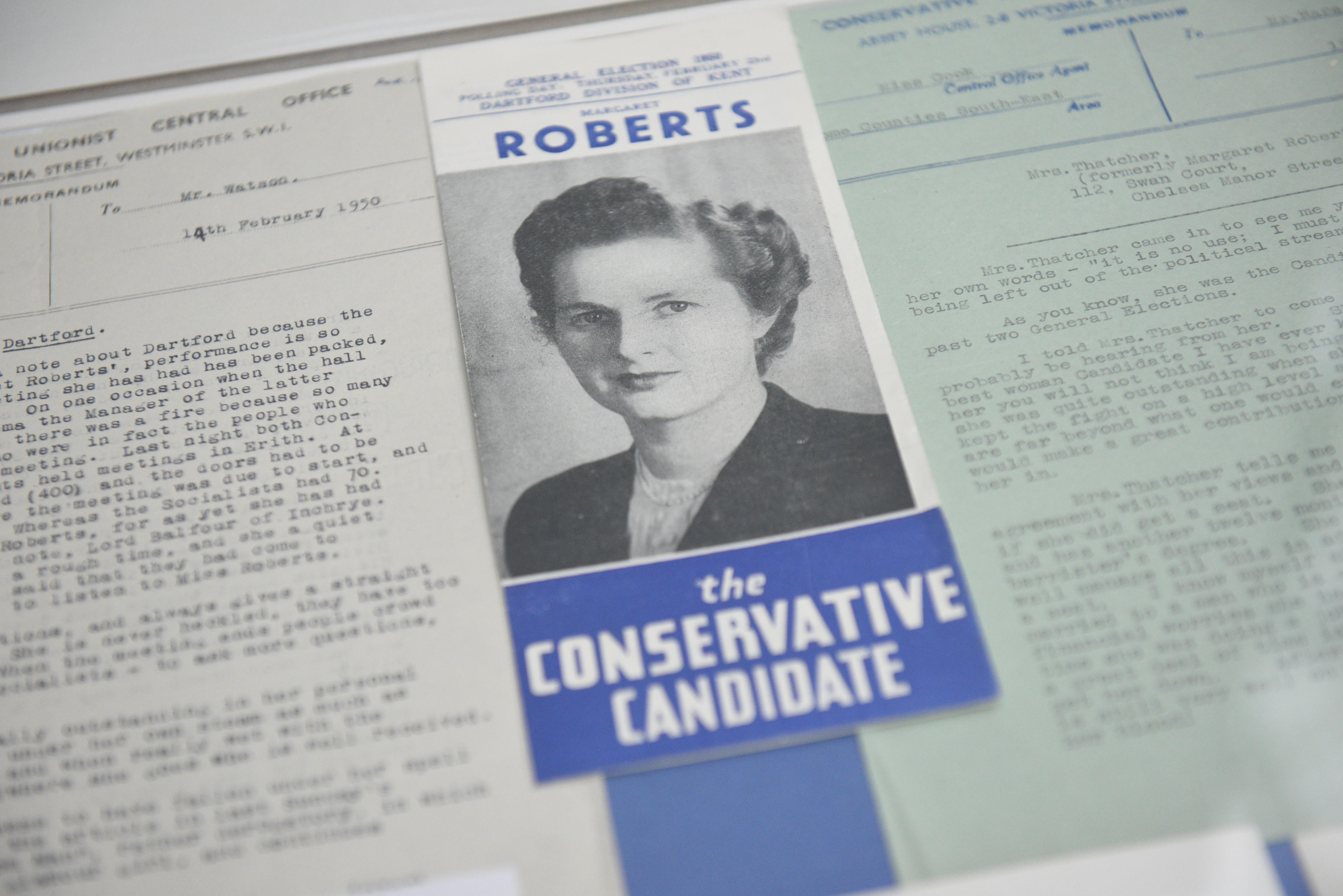 Een pamflet voor de kandidatuur van de voormalige conservatieve premier van Groot-Brittannië, Margaret Thatcher. © Belga Image