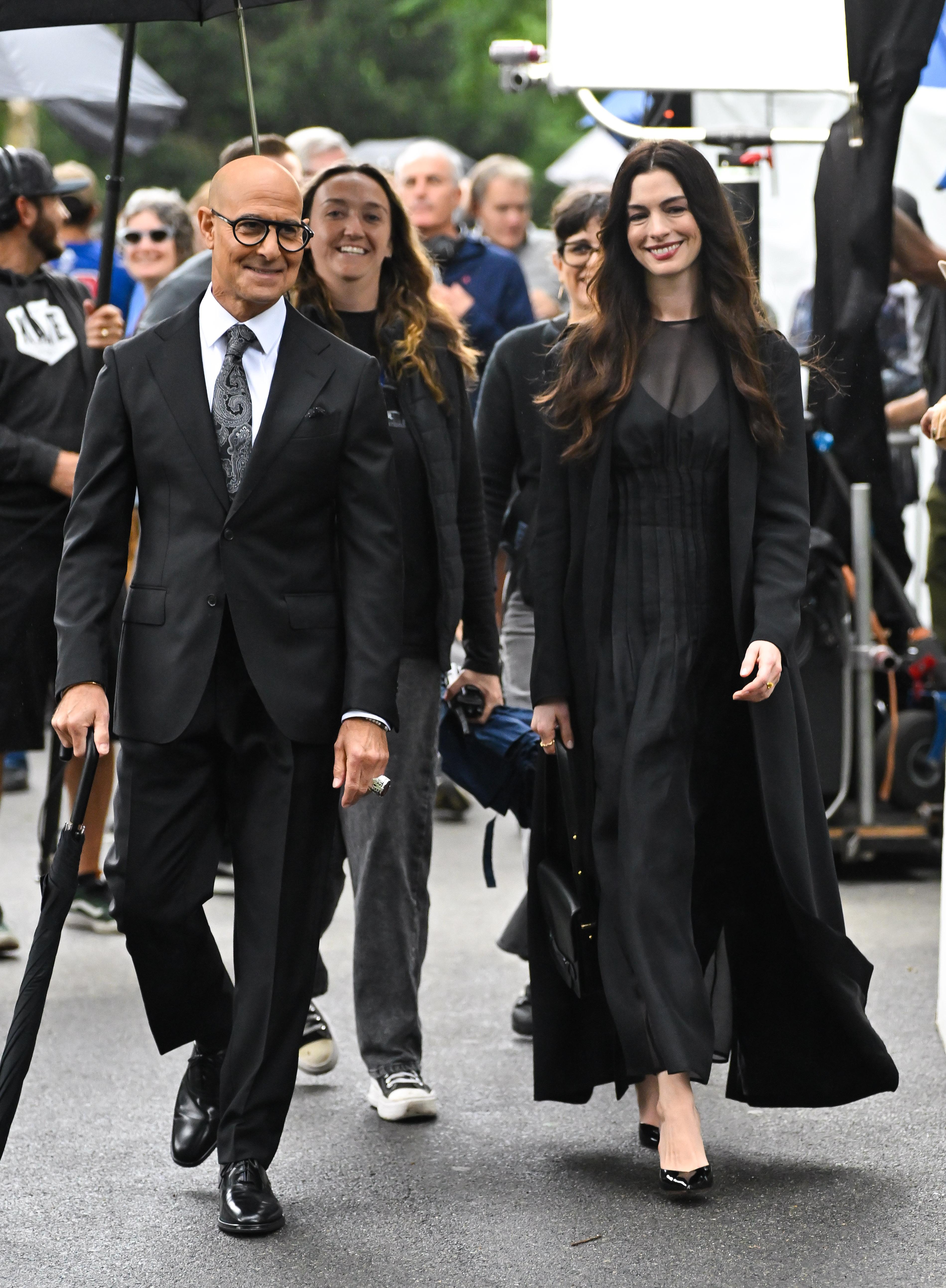 The Devil Wears Prada 2 op de set, met Stanley Tucci en Anne Hathaway
