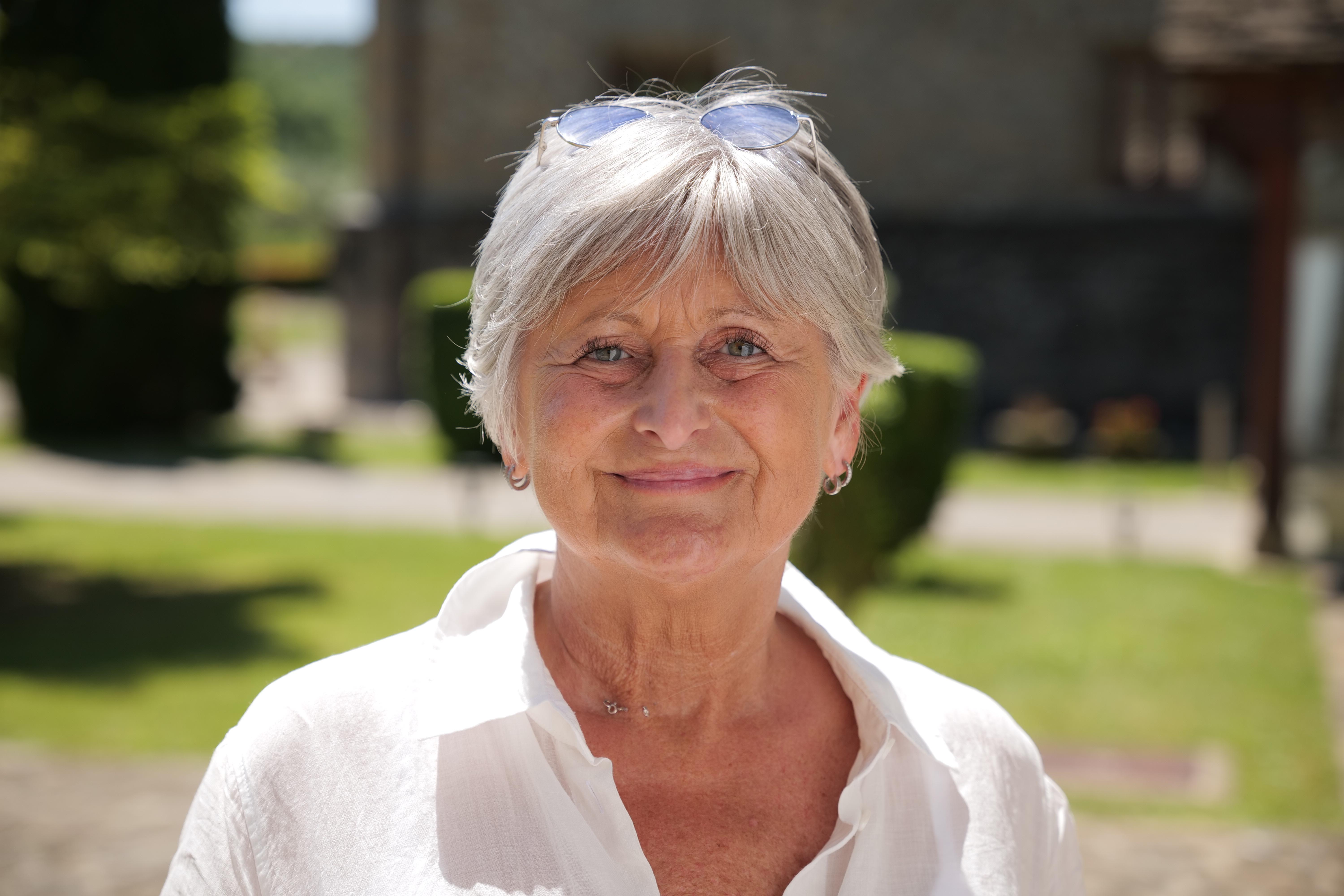 Krisje, 66 jaar, uit Heist-Op-Den-Berg, weduwe