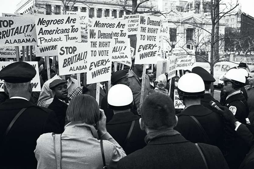 Foto van demonstranten op 12 maart 1965 voor meer stemrecht in de VS