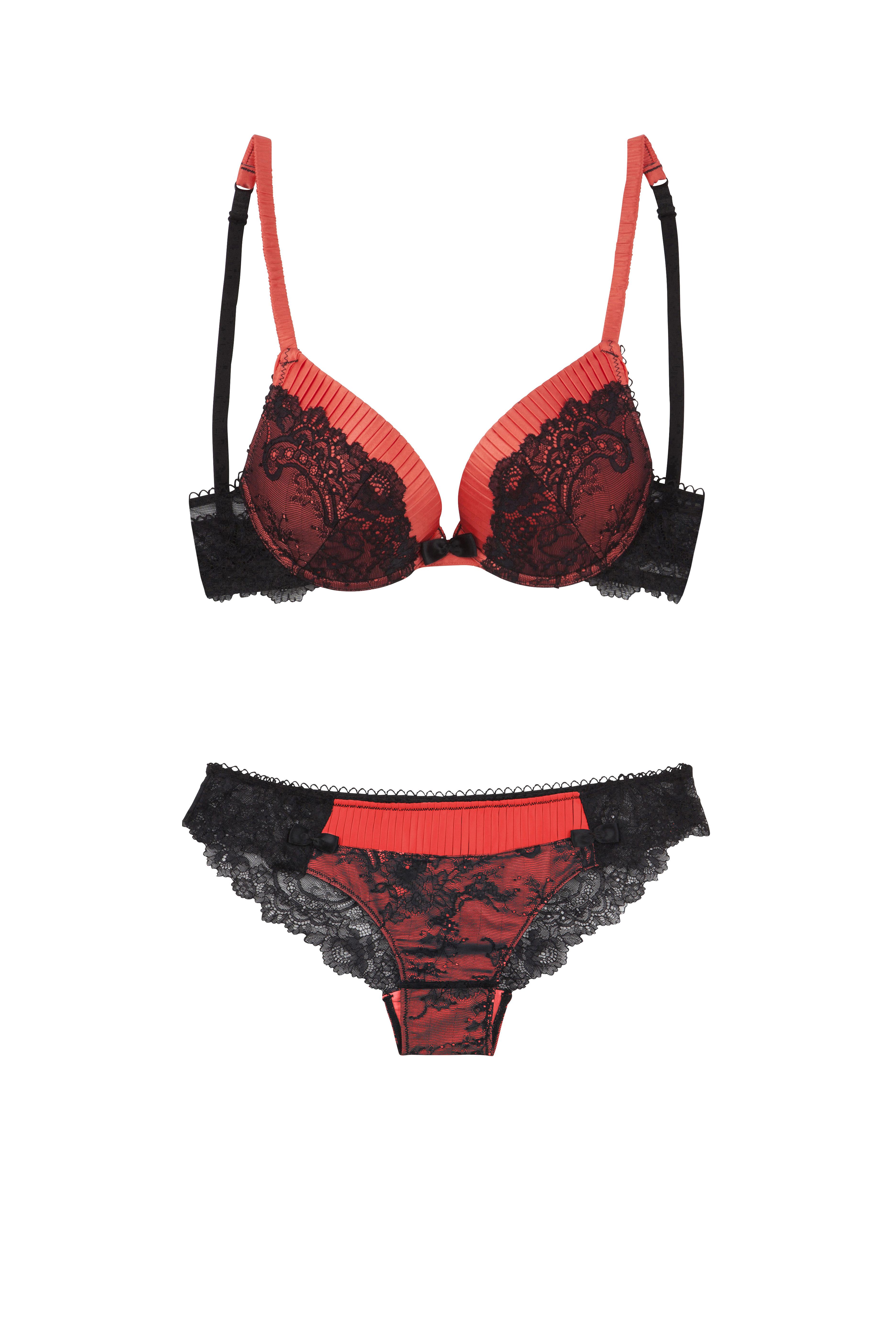 Etam 35,90 euro + 14,90 euro