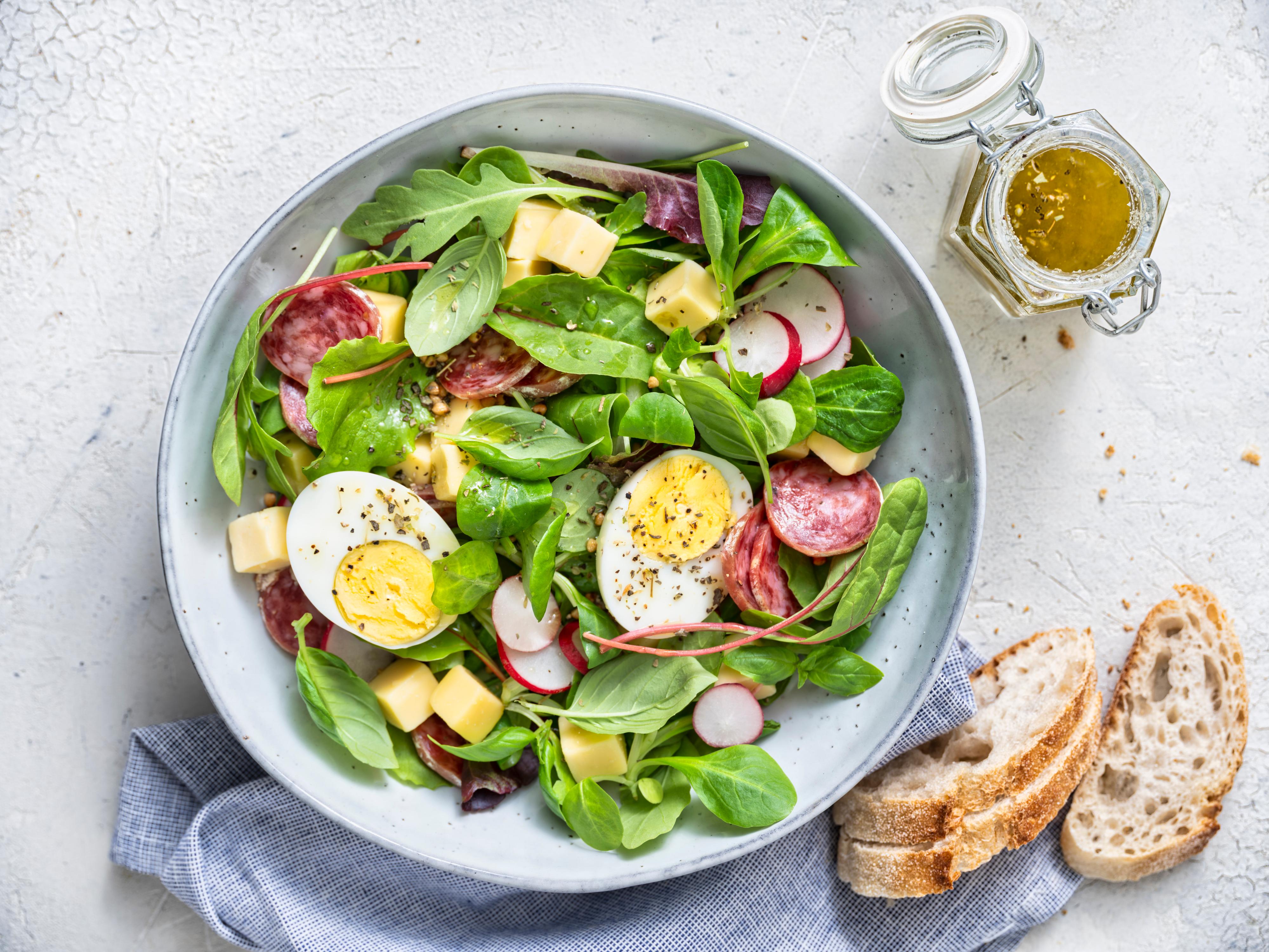 Hoelang blijft een salade goed?