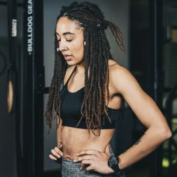 Sporten tijdens je menstruatie? Deze tips van de expert maken het zo aangenaam mogelijk