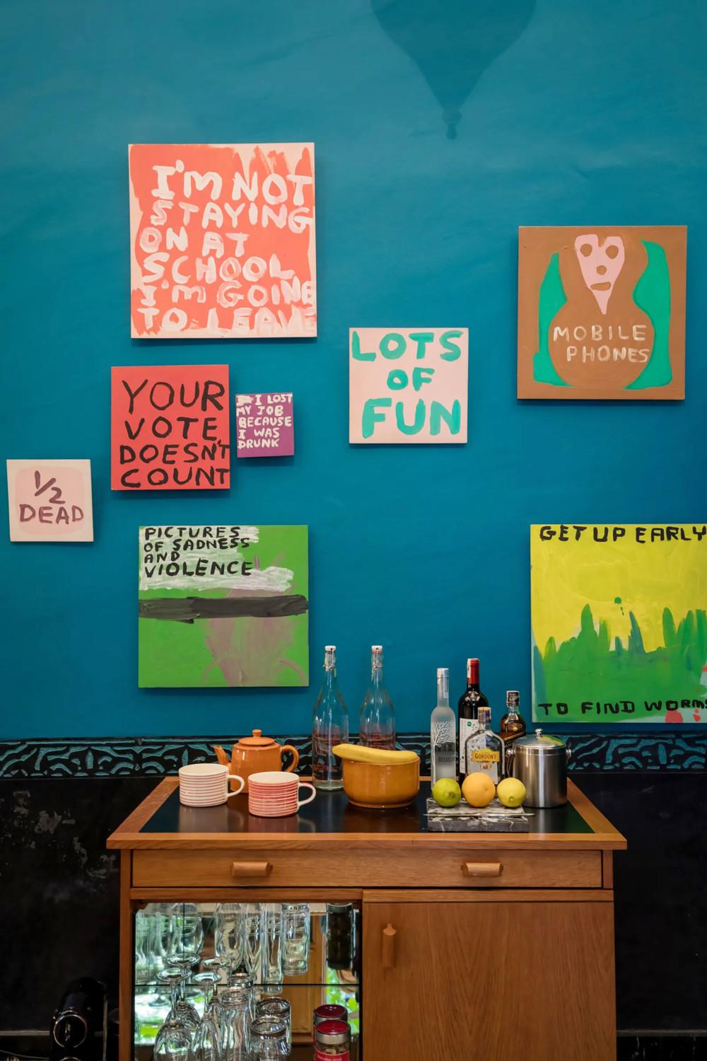 David Shrigley in hotel El Fenn