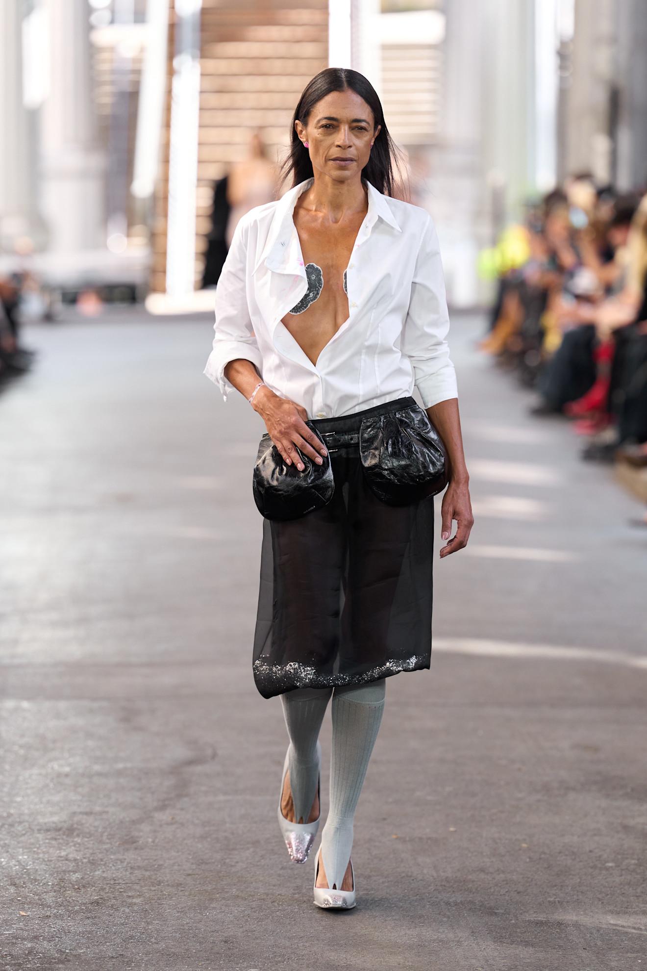 JUlie Kegels op de Paris Fashion Week