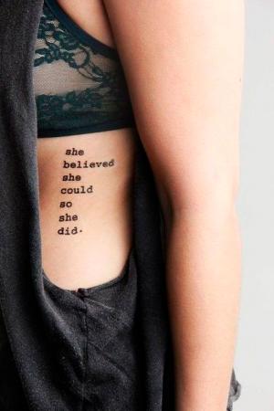 les tattoos les plus canon à faire sur les côtes