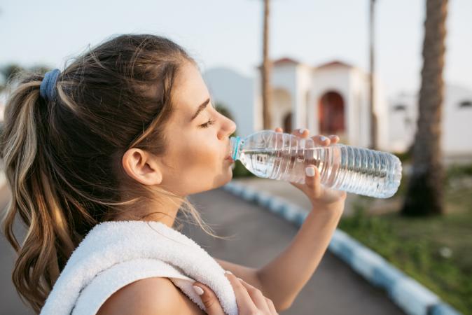 Hydrateer alsof je leven ervan afhangt