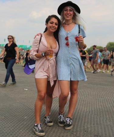 Anita (23) en Julia (21) uit Den Haag