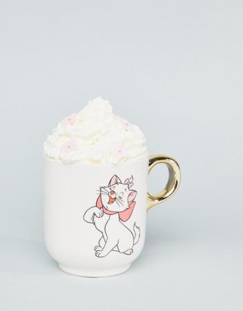 Kies een favoriete kop om uit te drinken